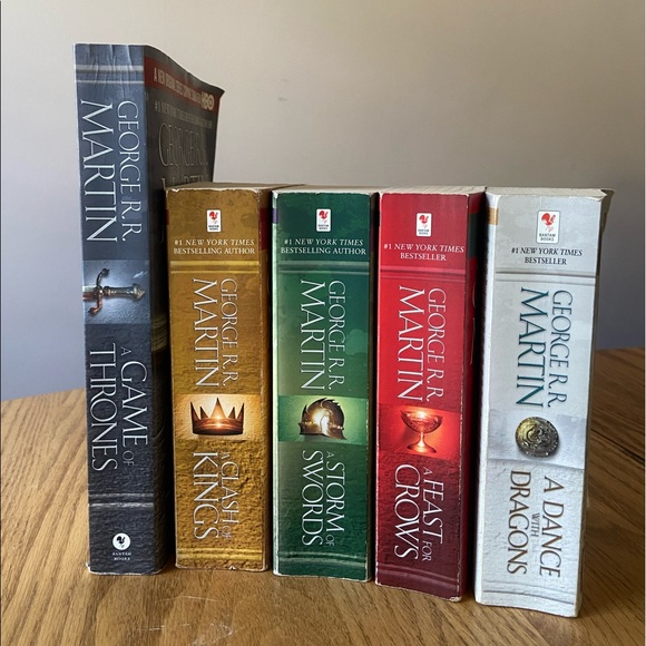 Other - LAST CHANCE - 📚Book Bundle: Game of Thrones (George R. R. Martin) 📚